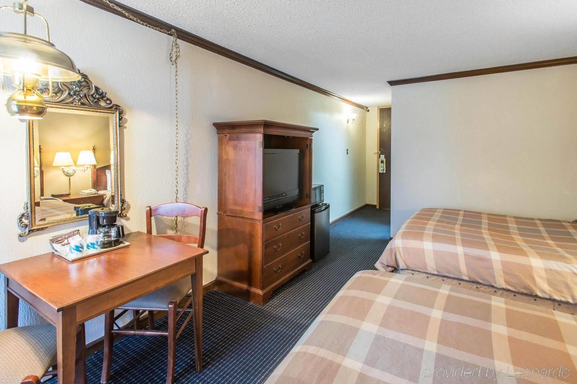 Rodeway Inn And Suites Boulder Broker Екстер'єр фото